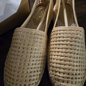 New In Box J. Crew Womens 9.5 Tan Woven  Shoes